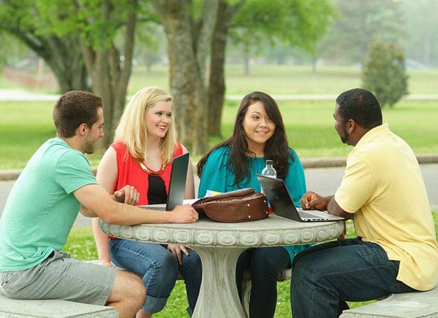 团队协作平台的网页版电话攻击